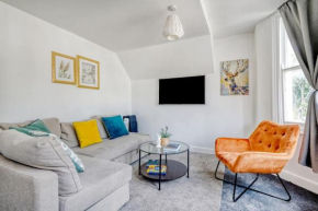 Nice 3 bed flat near Chelsea
